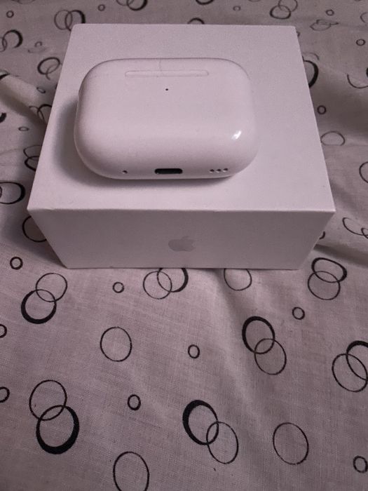 AirPods pro 2.