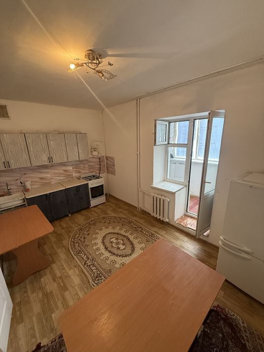 2 бөлмелі 2 этаждан ортаңғы бөлік Титов 2010жылғы үйден