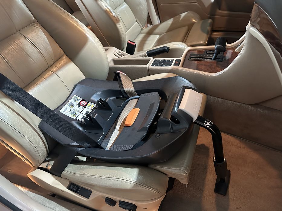 Детско столче Cybex Aton 5 с база