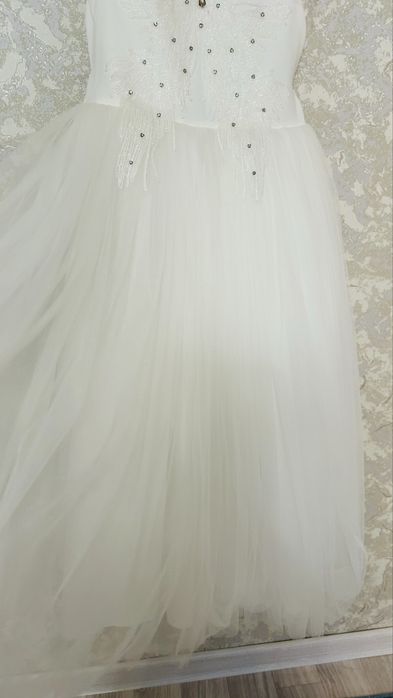 Платье бальное продам