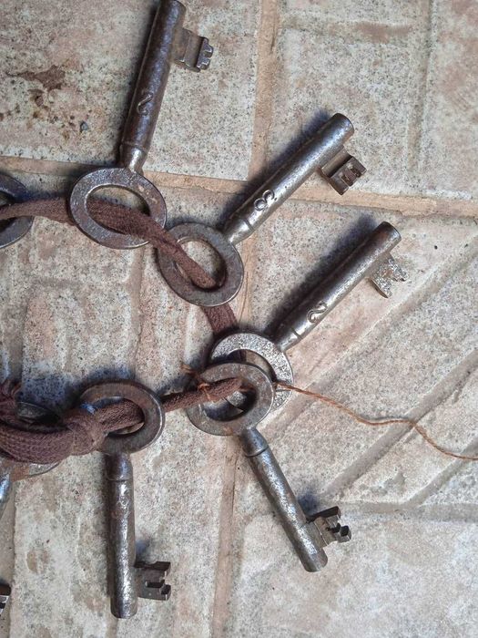 Стари ключове 9 броя
