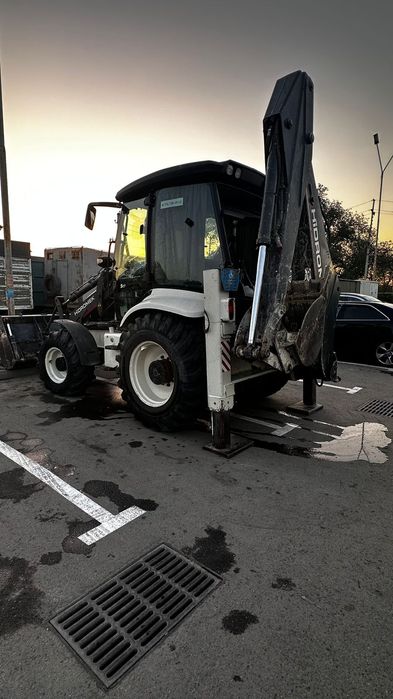 Погрузчик Экскаватор 3в1 трактор