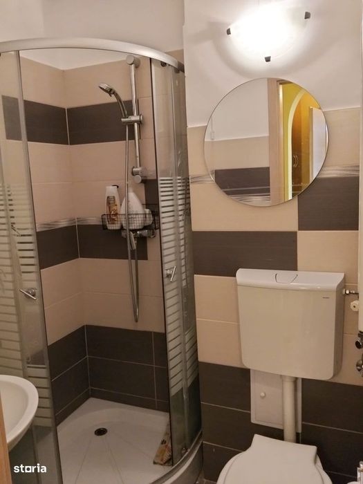 PF vand apartament 3 camere decomandate, Str. Rovine