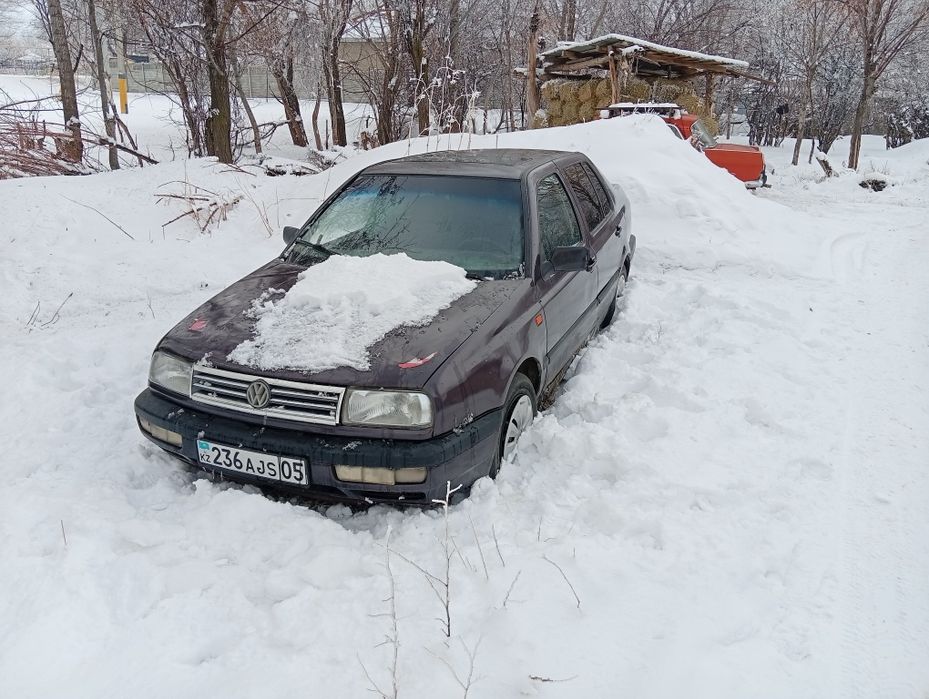 Фолцваген венто.