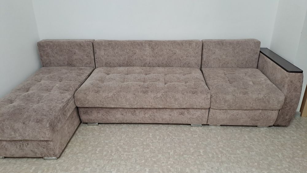 Продам диван, размер регулируется, срочно!