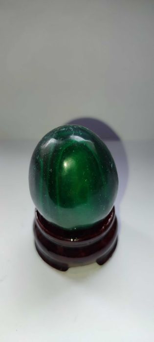 В подарок -ЯЙЦО  из натурального камня МАЛАХИТ