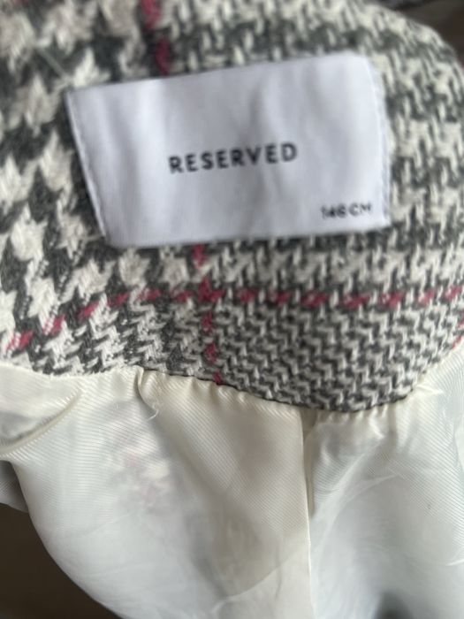 Продам пальто для девочки