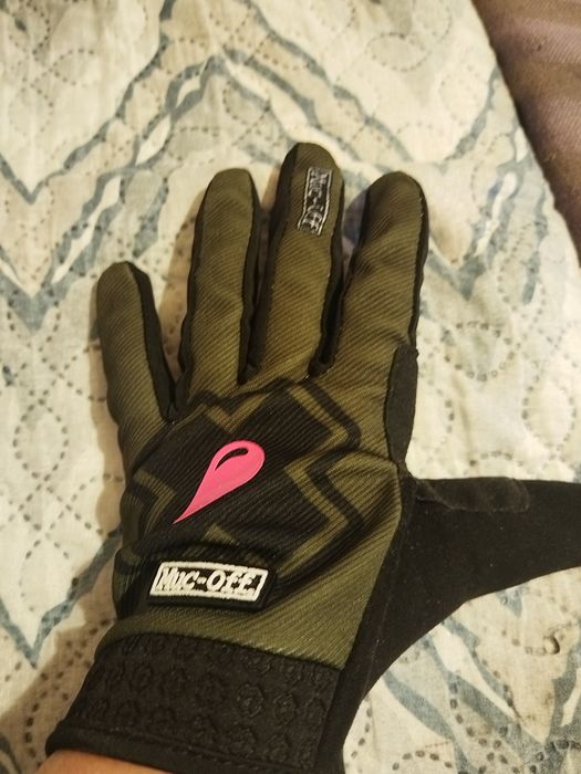 Чисто нови!!! Ръкавици