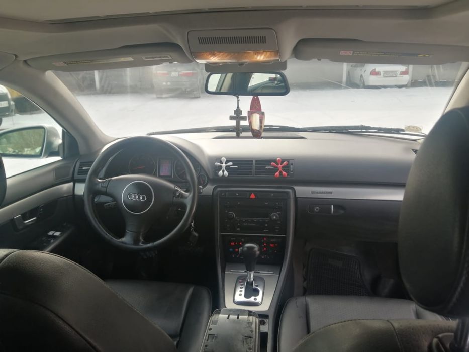 Продам машину Audi A4