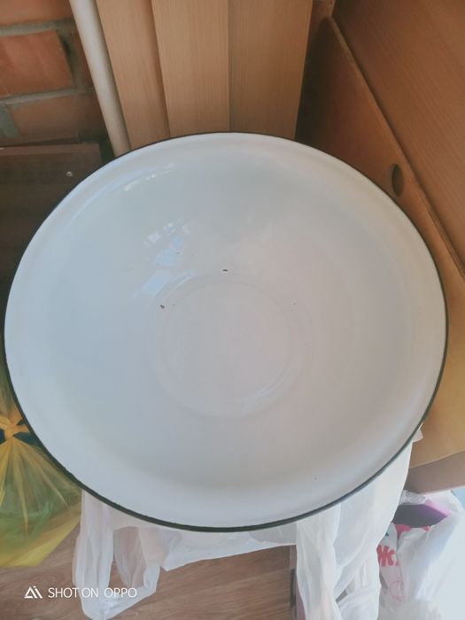 Продам посуду в отличном состоянии