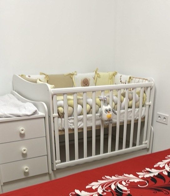 Дървена кошара бяла