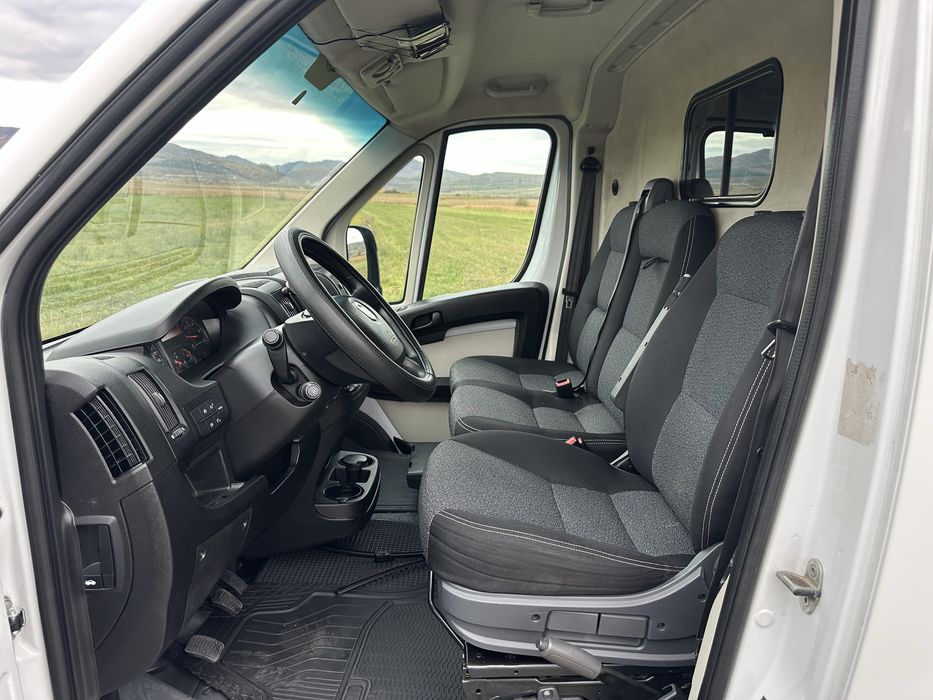 Vand autoutilitara Fiat Ducato - pret cu TVA inclus