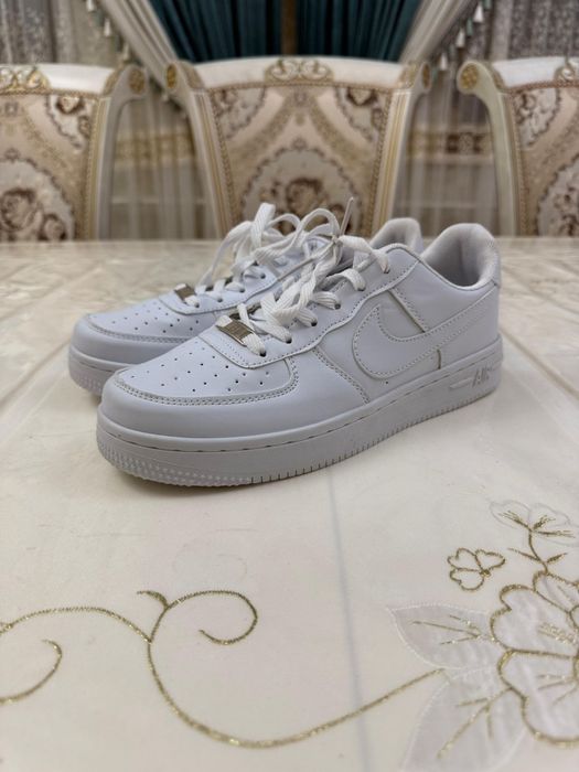 Кроссовки новые Nike