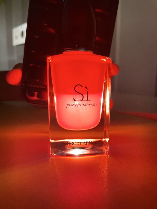 Продам Giorgio Armani Sì Passione