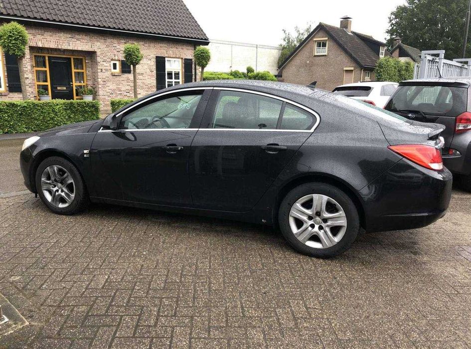 Opel Insignia на части 3 броя