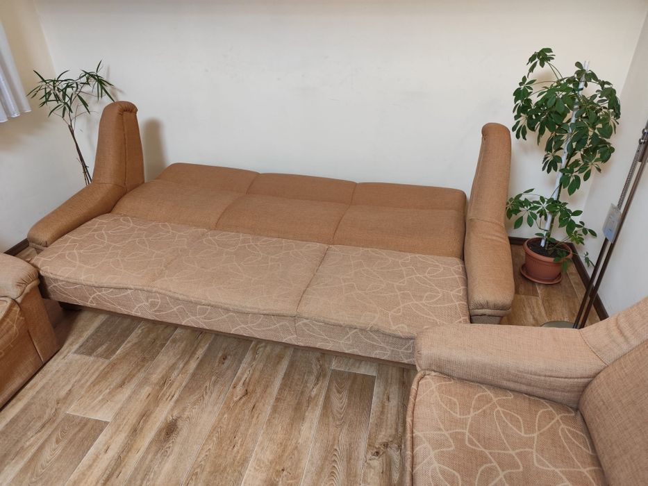 Canapea extensibila + 2 fotolii.