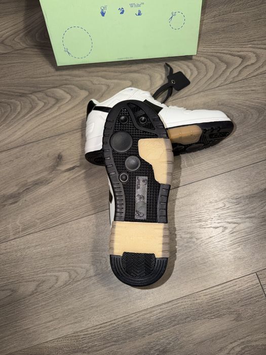 Off White
