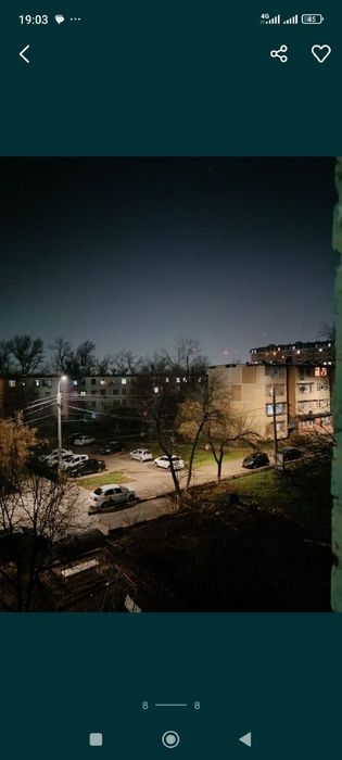 Продам квартиру авиасозлар 4 метро рядом 2 ком переделано в 3 ком