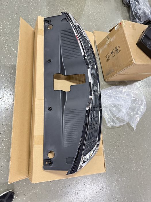 Решетка радиатора Киа Рио 10-15