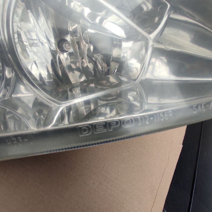 Фары на Камри 30