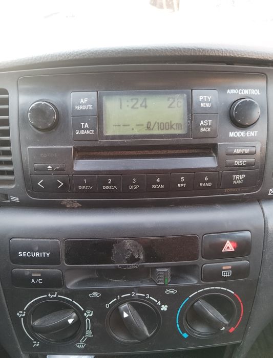 Продам 2004 короллу