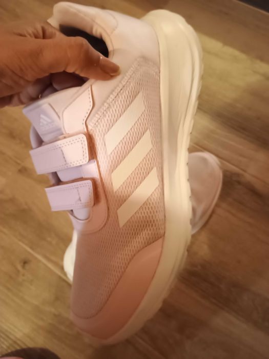 Дамски маратонки Adidas 40 номер