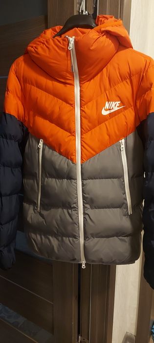 Продам подростковую куртку в отличном состоянии