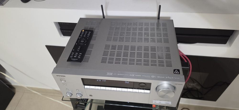 Receiver defect Onkyo TX-NR686 Atmos Bluetooth Wifi Phono ARC