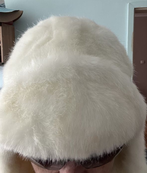 Дамска шапка ушанка