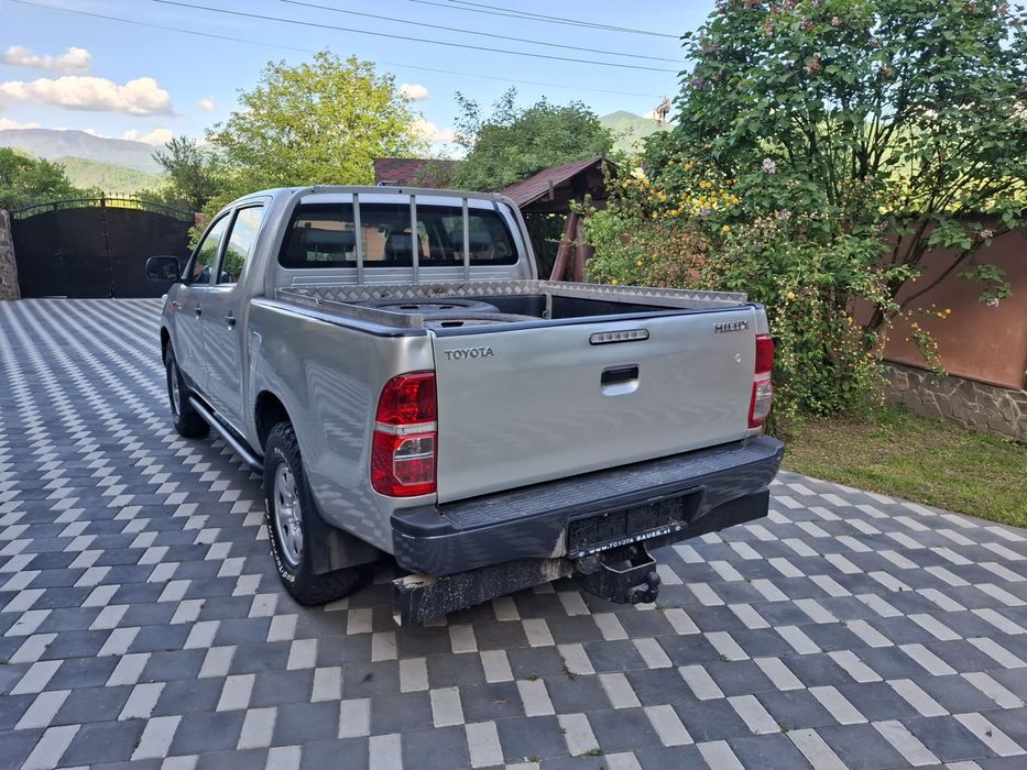 Vând Toyota Hilux ,2012