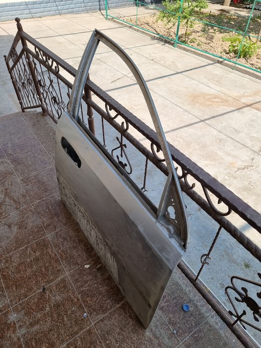 Lasetti jentra eshik ong