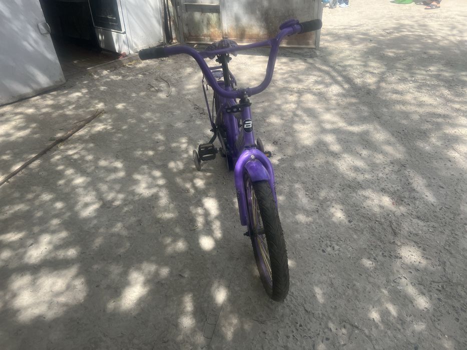 Велосипед.  8 или 9 лет ребенка.