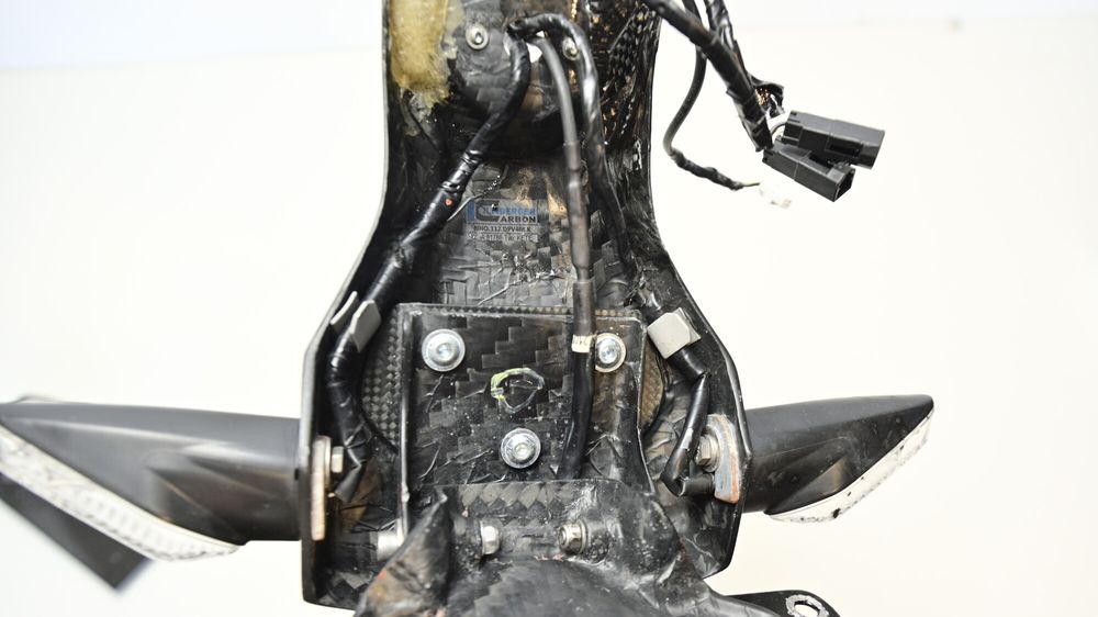 Suport Numar Inmatriculare  Carbon  Semnalizari Ilmberger Ducati