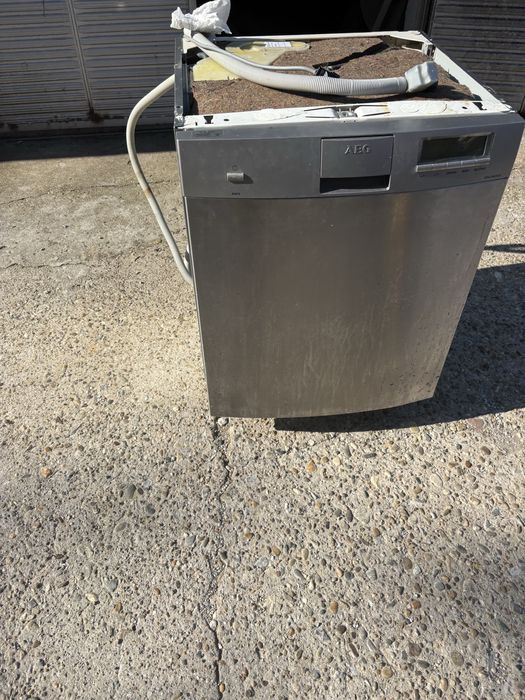 Съдомиялна AEG-60см работеща -100€