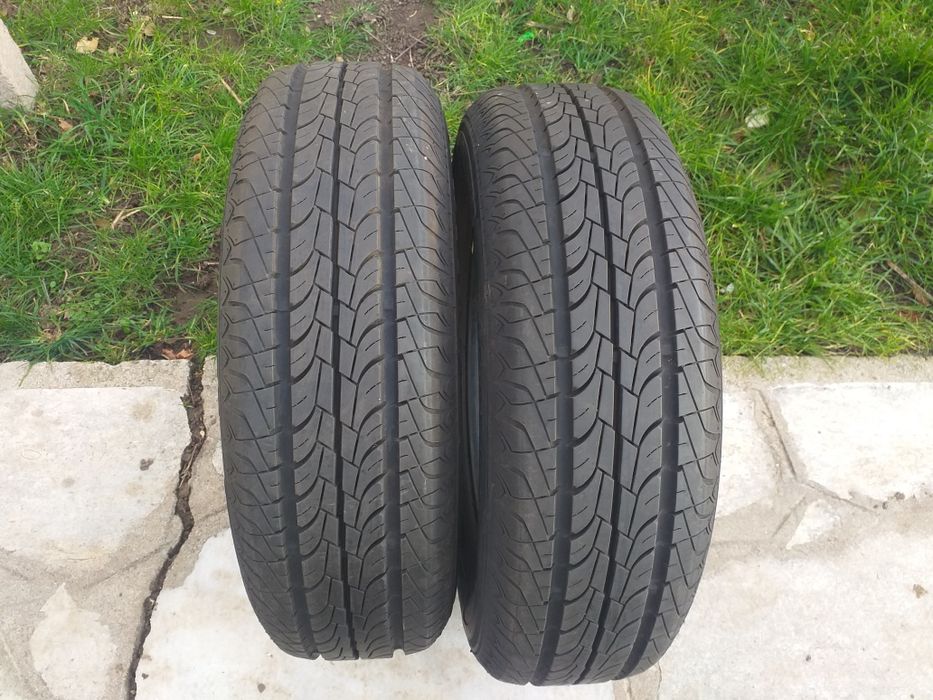 Гуми 2 броя 205/65/15