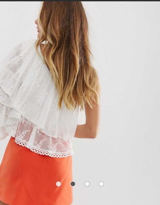 Asos Нов романтичен топ от различни пластове бяла дантела с едно рамо