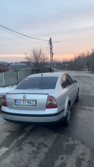 Vând passat b5.5 in stare de funcționare