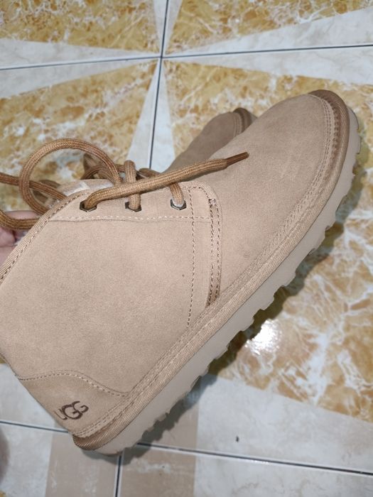 Ghete UGG cumpărate de Crăciun