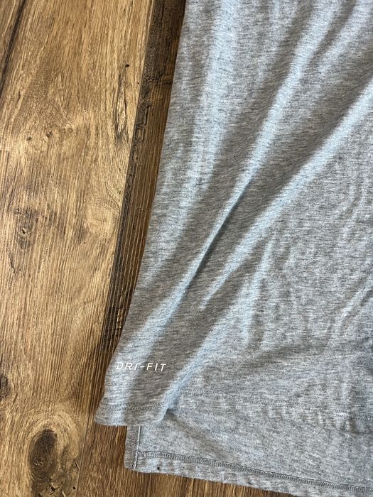 Nike Lebron T-Shirt size L