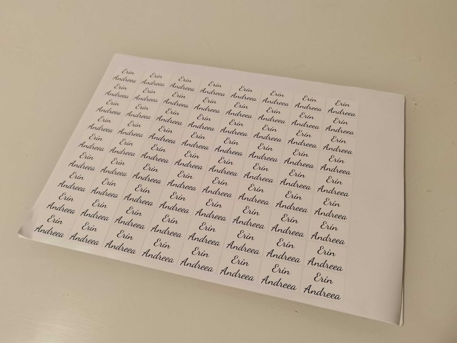 Etichete cu Nume Personalizate