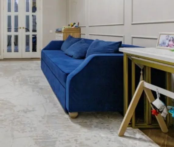 Диван добротный синий