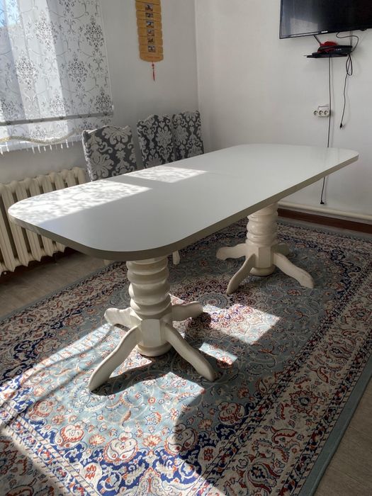 Продам прихожей и куханый стол