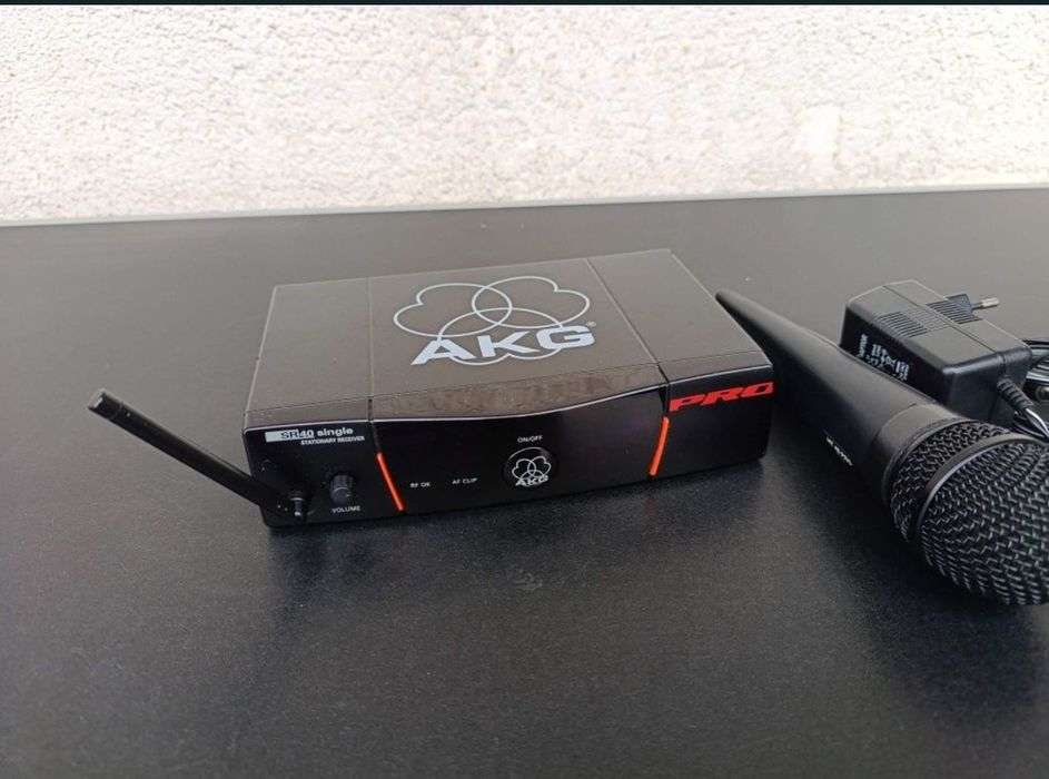 Set microfon și receiver AKG SR 40 PRO