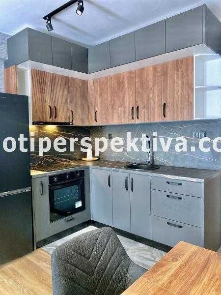 Продава се Тристаен апартамент в Пловдив, Кършияка - 65 кв.м за 2539 €/кв.м - Снимка #2