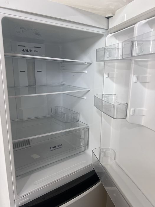 Холодильник LG в отличном состоянии