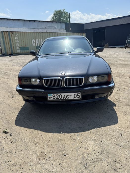 Продам BMW E38 730 живой Бумер