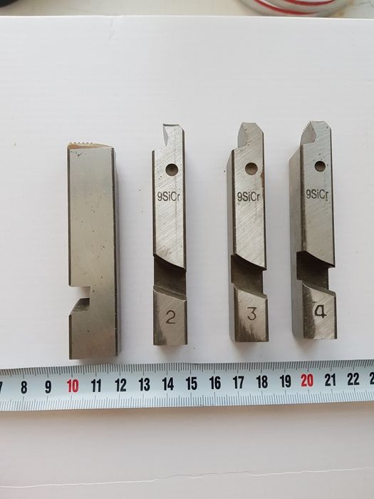 Резцы для резьбонарезного станка