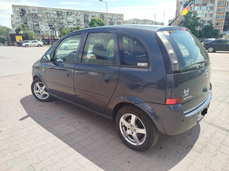 Opel Meriva 1.3CDT ВАН  ВЕРИГА  Фейст лифт много икономичен