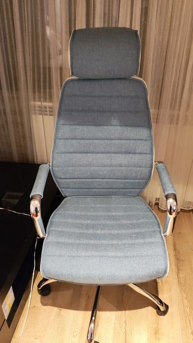 Vand scaun solid pentru birou