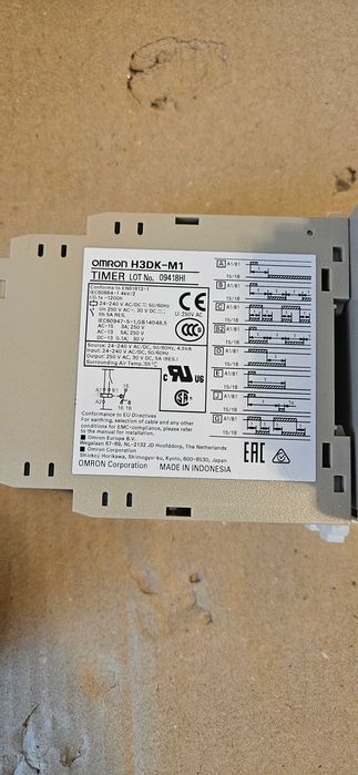 Automatizari - Relee de timp Omron H3DK-M1